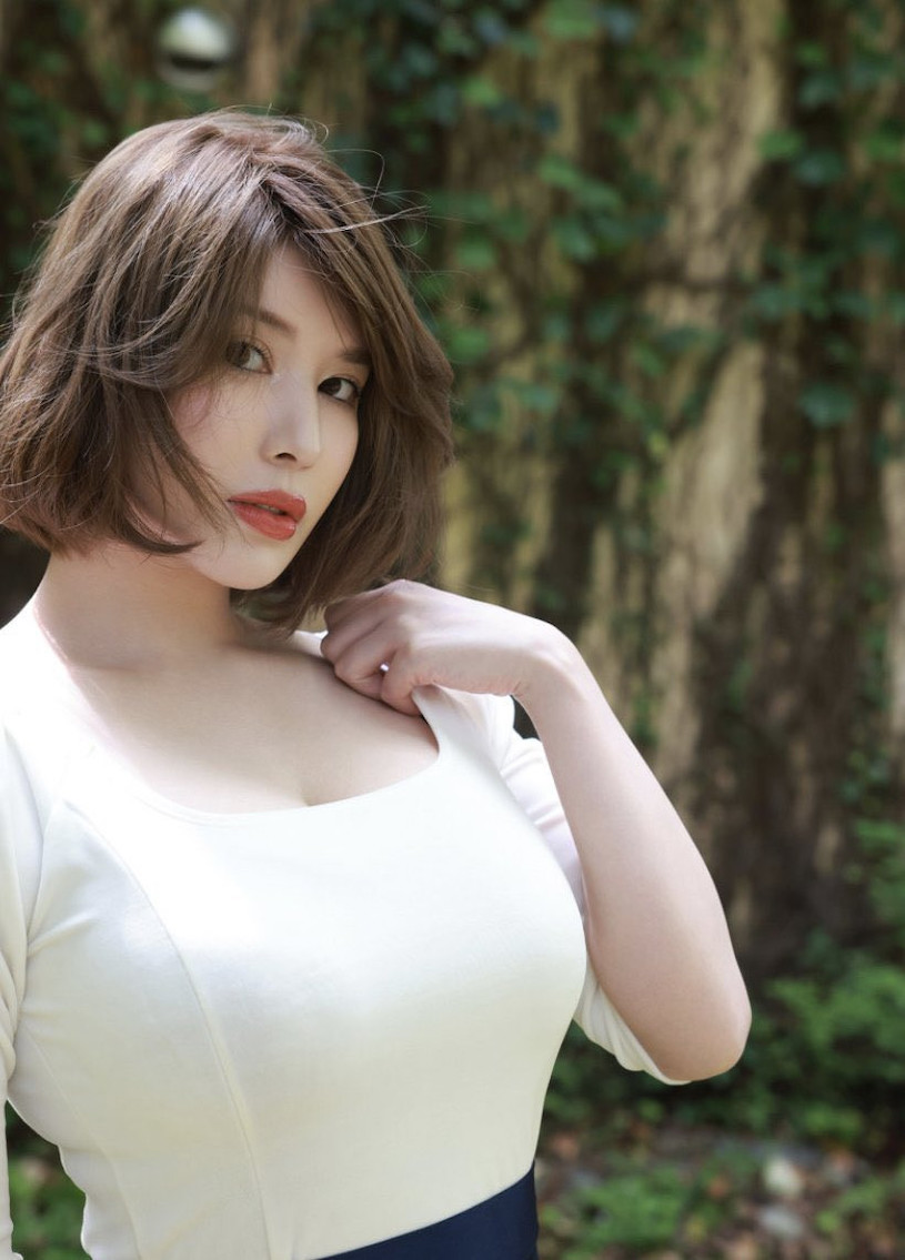 J罩杯神乳正妹《凪光》精选品番作品推荐介绍及预览-六集图