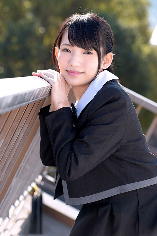 日俄混血偶像美少女《咲乃小春》精选作品推荐介绍及封面预览