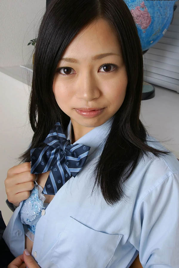 勇闯渔村的AV女神《村西真理奈》精选作品推荐介绍及封面预览